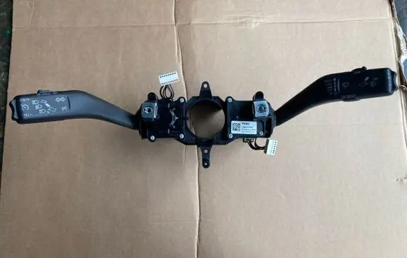 Volkswagen Jetta VI Tailgate/trunk/boot open switch 1K5953521AG