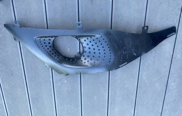 Aston Martin DB11 Muffler mount bracket/holder