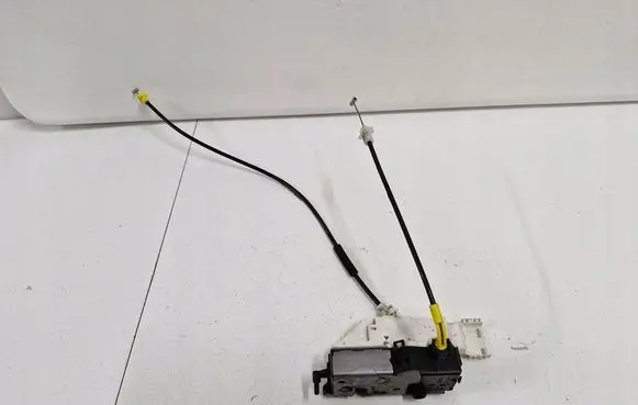 Citroen Jumpy Front door lock 9681334980