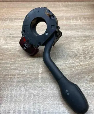 Volkswagen PASSAT B4 Indicator stalk VW104
