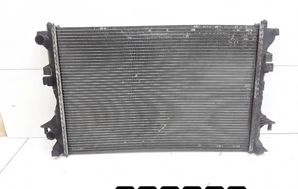 Renault Laguna II Coolant radiator 1900dci8200292771