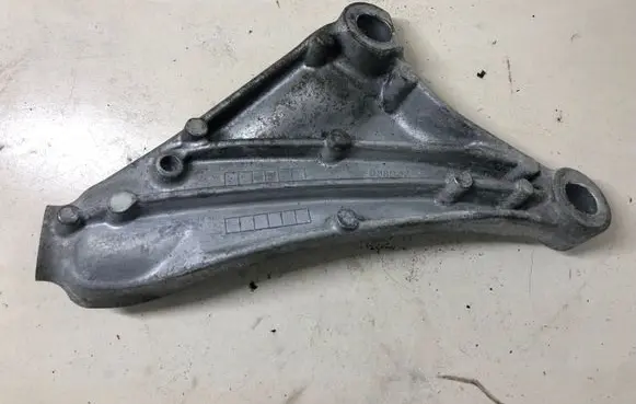 Honda Civic Engine mounting bracket 088037