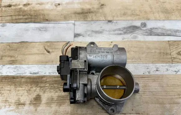 Peugeot 207 Throttle valve 9647925480 B185B