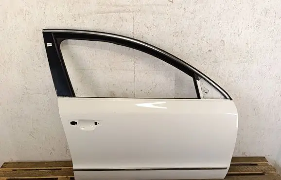 Skoda Superb B6 (3T) Front door
