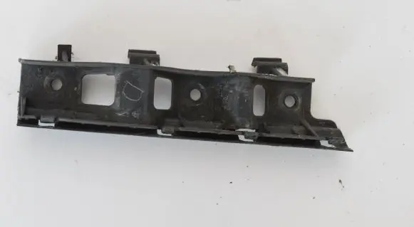 Volkswagen PASSAT B6 Front bumper mounting bracket 3C0807184