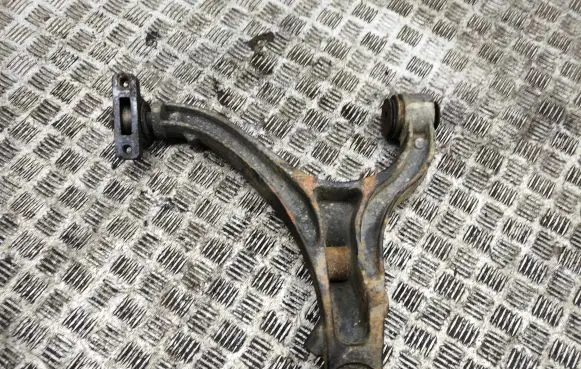Jeep Grand Cherokee (WK) Front lower control arm/wishbone