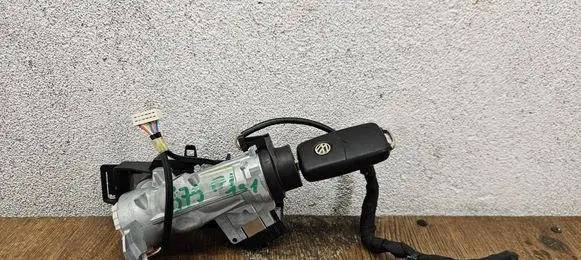 Volkswagen Jetta VI Ignition lock 1K0905851 0568AC05613