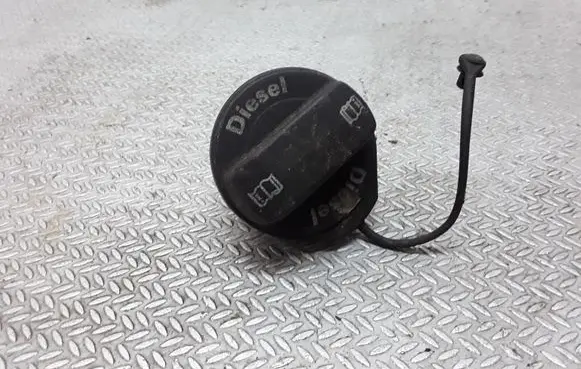 Audi A8 S8 D3 4E Fuel tank filler cap 