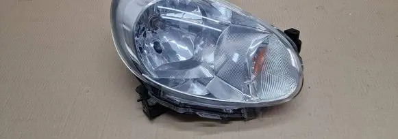 Nissan Micra Headlight/headlamp 260101HB0A