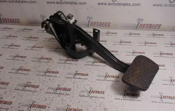 Mercedes-Benz E W212 Brake pedal A2042902201