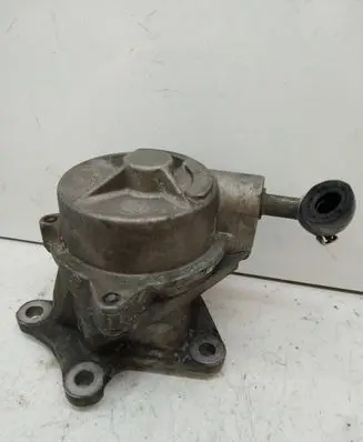 Renault Megane I Vacuum pump 72117207L