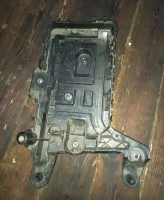 Skoda Octavia Mk2 (1Z) Battery tray 1K0915333H