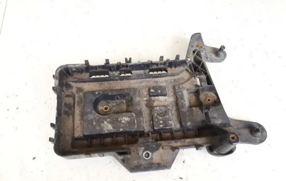 Battery box tray