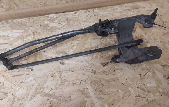 Ford Focus C-MAX Front wiper linkage and motor