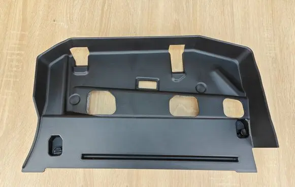 BMW 4 G22 G23 G24 G26 Dashboard lower bottom trim panel 6846843