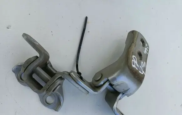 Toyota Yaris Front door hinge set 