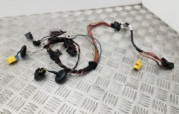 Skoda Octavia Mk2 (1Z) Front door wiring loom 1Z0121DL