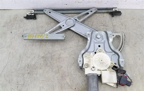 Toyota Avensis T250 Front door window regulator with motor 6981005050