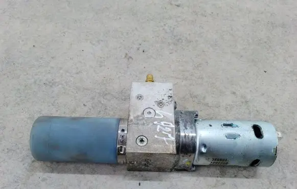Opel Insignia A Tailgate hydraulic set
