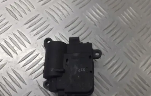 Citroen Berlingo Central body control module 030553W