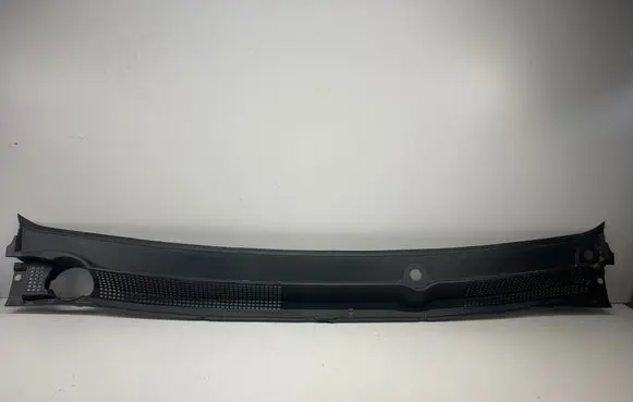 Dacia Sandero III Wiper trim 668114109R