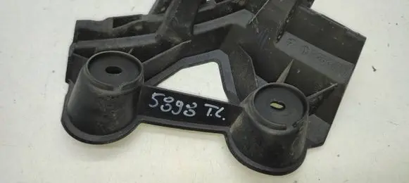 Skoda Kamiq Front bumper mounting bracket 658807393