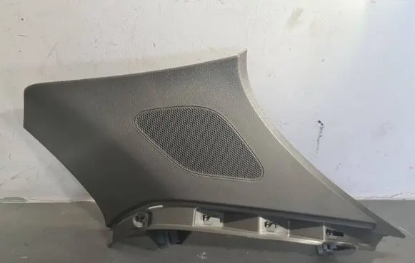 (D)pillar trim (top)