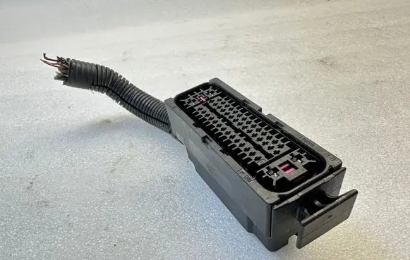 Audi Q7 4L ABS module connector plug 6Q0973047