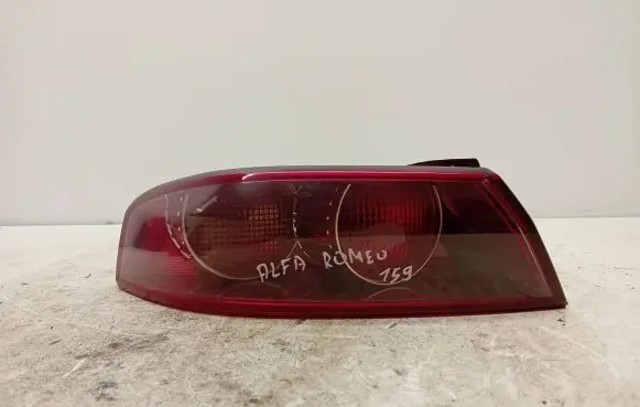 Alfa Romeo 159 Rear/tail lights 60691365