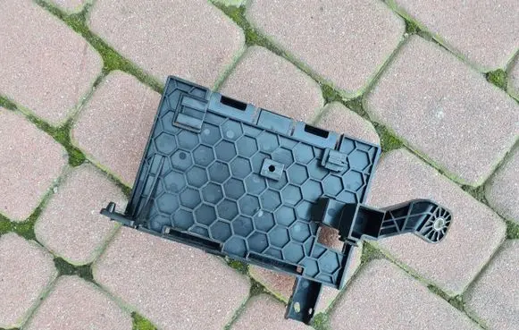 Opel Astra K Other engine bay part 39225818