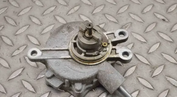 Toyota Corolla E140 E150 Vacuum pump