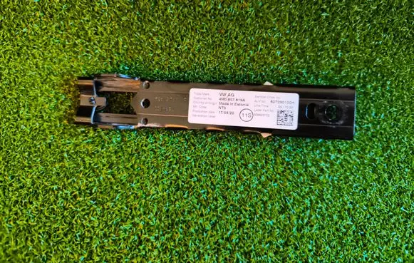 Man TGE 1gen Seat belt height adjuster 4M0857819A 627390100H