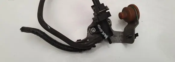 Renault Koleos I Vacuum valve 8200762597