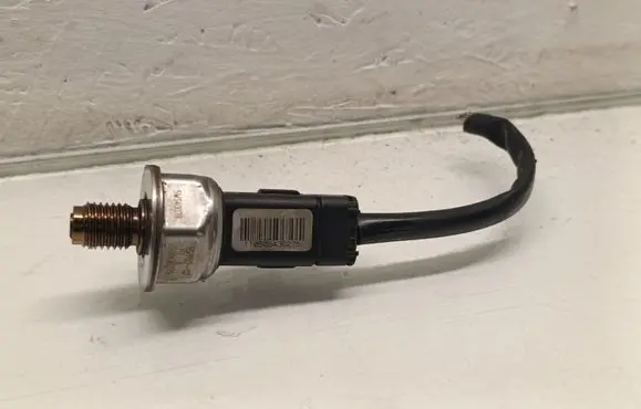 Peugeot 407 Fuel pressure sensor 55PP0202 0508436275