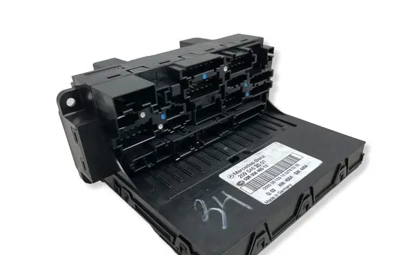 Mercedes-Benz CLK A209 C209 Fuse module 2095452001 5DK00848513