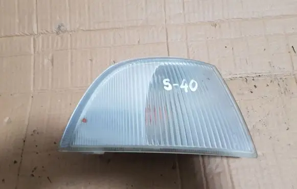 Volvo S40, V40 Front indicator light