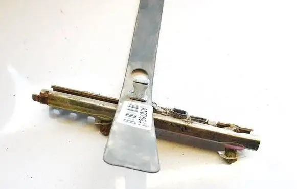 Renault Espace II Seat belt adjustment rail 7700786024