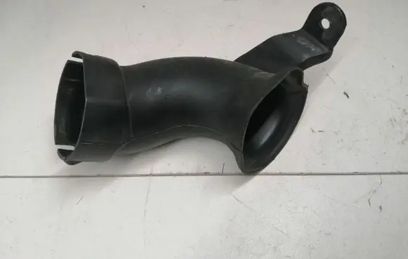 Toyota Avensis T250 Air intake duct part 1775137020