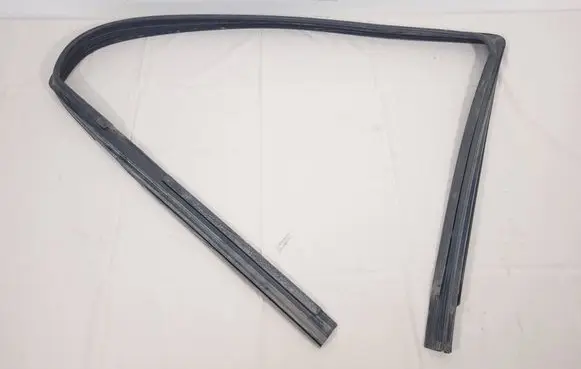 Volkswagen Multivan T6 Rubber seal front coupe door window 7E0837433