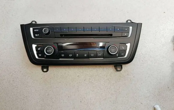 BMW 3 F30 F35 F31 Climate control unit 17313810