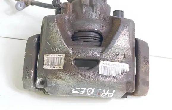 Front brake caliper