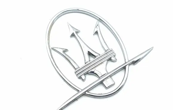 Maserati Ghibli Fender model badge letters