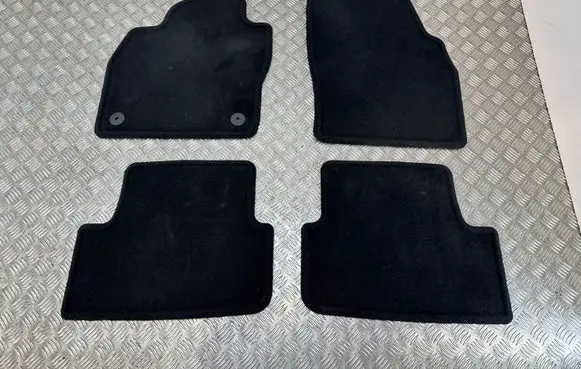 Seat Arona Car floor mat set 6F1061675D