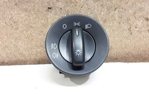 Skoda Octavia Mk2 (1Z) Light switch 1Z0941431C