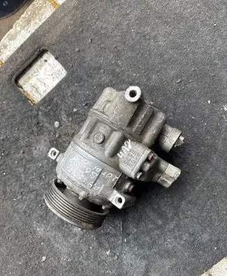Volkswagen PASSAT B6 Air conditioning (A/C) compressor (pump) 1K0820803Q