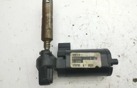 Chrysler Voyager Seat adjustment motor 5709790