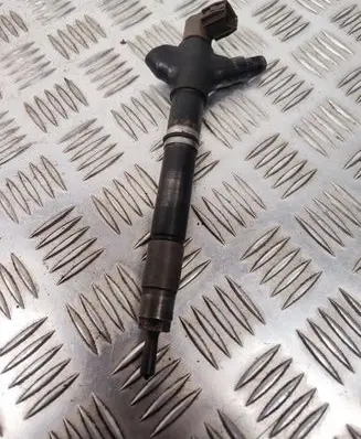Toyota Auris 150 Fuel injector 236700R100