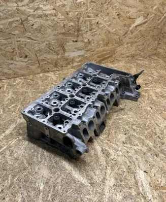 BMW 3 F30 F35 F31 Engine head 781046503 7810465 N47n