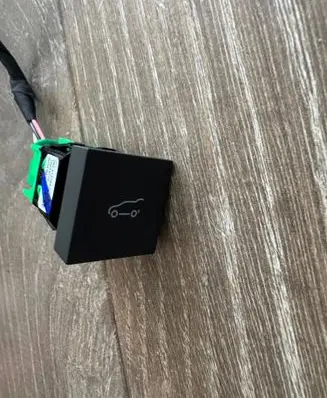 Renault Symbioz Tailgate/boot open switch button SCC