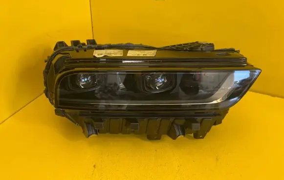 BMW 7 G70 Headlight/headlamp 5A63718-02